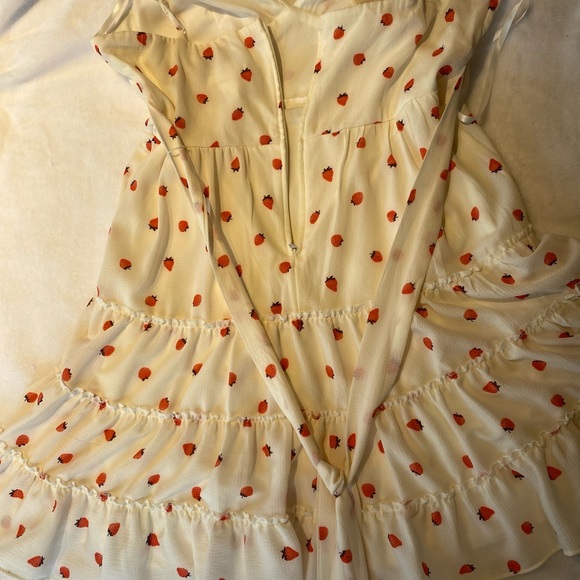 B. Smart like new dress beige color and size 11 with strawberry print. - Picture 5 of 7
